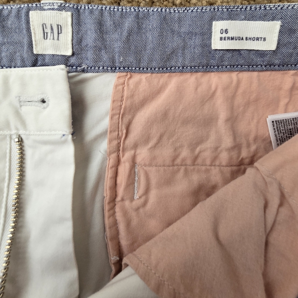 GAP Bermuda Shorts Size 6 White - Picture 3 of 6